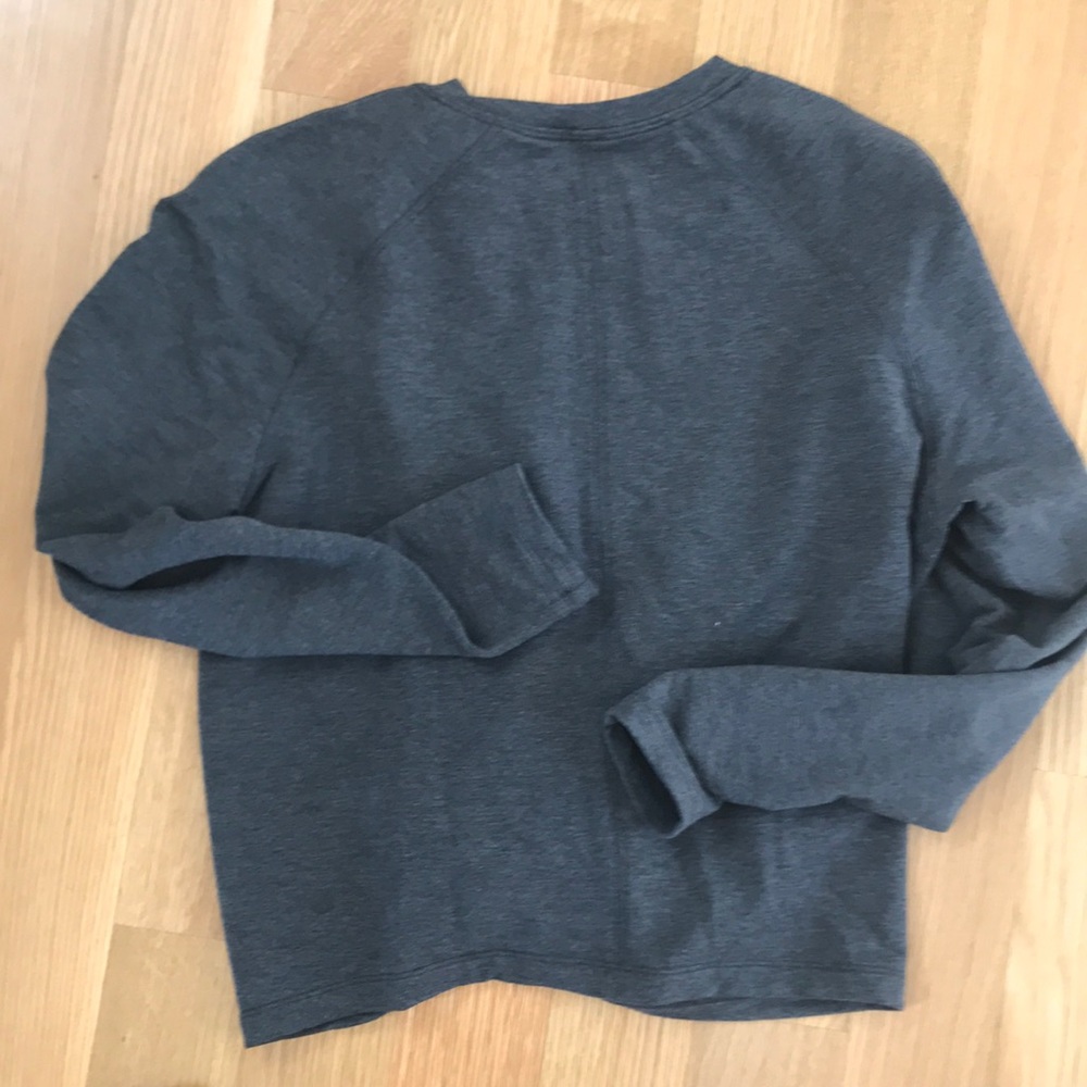 Lululemon tuck and gather pullover - Picture 4 of 5